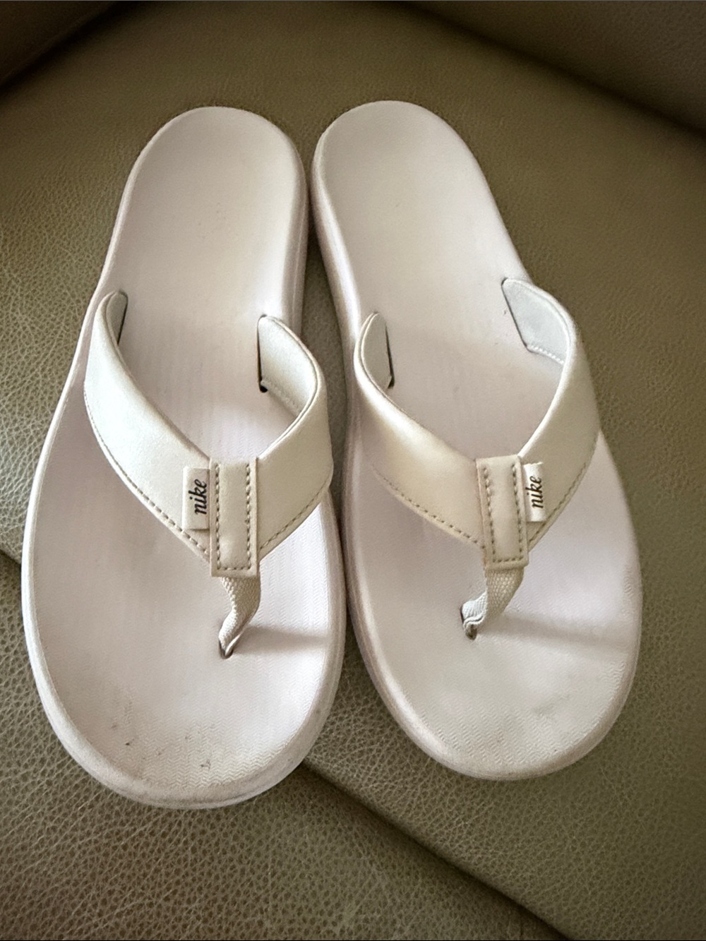 Nike Women’s Light Pink Thong Flip Flop Sandals